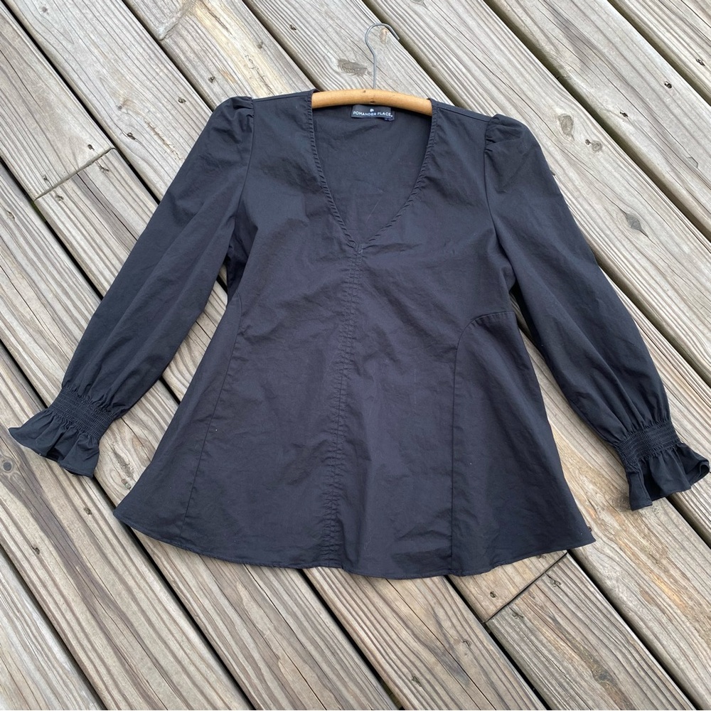Pomander Place Black V-Neck Puff Sleeve Peplum Blouse
